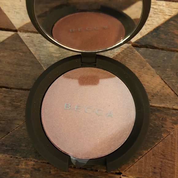 🌟Final Price🌟 BECCA Shimmering Perfector Blush - Picture 3 of 4